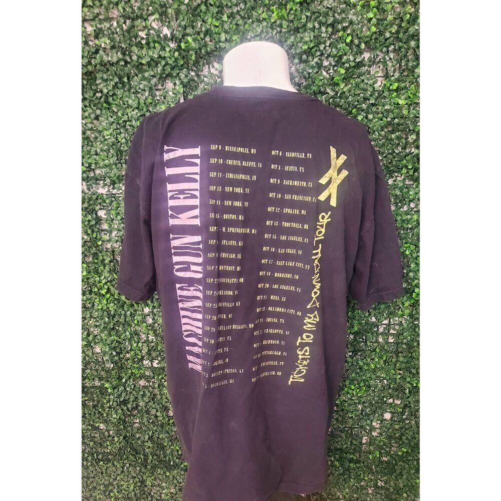 Machine Gun Kelly tour tshirt - Picture 2 of 4